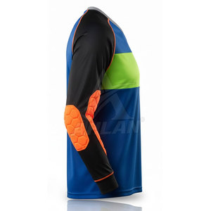Colección de Ropa Deportiva Resistente, Jersey de Portero con Acabado Duradero - Product Image 4