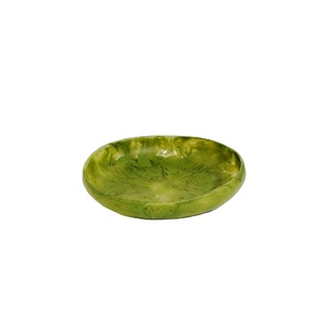Bol en résine fait main, glaçure verte craquelée, design moderne, technique polie, écologique, léger, pour servir les aliments, décoration d'intérieur - Product Image 1
