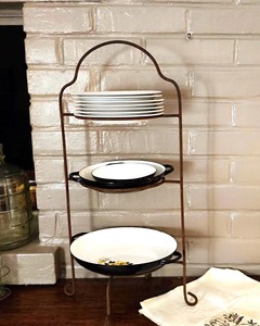 Support à assiettes vintage en métal noir, support à vaisselle sur pied avec décorations sculptées pour l'organisation de la cuisine - Product Image 4