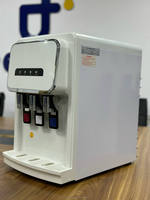 Ultrafiltration d'eau à charbon actif en 4 étapes UV Direct Drinking Hot Cold Water Purifier Filtre à eau avec lumière UV
