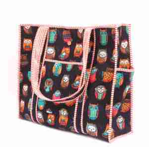 Bolsa de Mano de Algodón Acolchada Hecha a Mano con Estampado de Búho, 18x18 Pulgadas, Cierre de Botón, Diseño Bohemio Informal, Gran Capacidad - Product Image 1