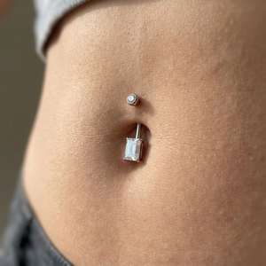 Anillo de Ombligo de Oro de 10K con Rosca Interna, Piercing para el Ombligo con Diamante de Corte Esmeralda, Joyería Corporal para Mujer, Compromiso, Boda, Fiesta - Product Image 3