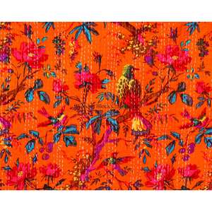 Couverture longue en coton réversible, entièrement faite à la main, style Kantha vintage, écologique, imprimée de motifs floraux, pour la maison - Product Image 3