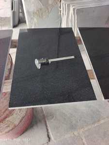 Carreaux de finition aiguisés en granit noir Galaxy pour projets - Product Image 3