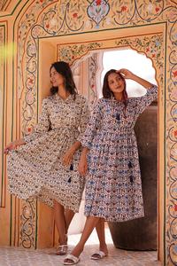 Vestido con estampado de bloques indios de algodón puro azul marino con motivo de Ikat Floral Maxi escote Halter Elegante ropa de día informal para el verano - Product Image 6