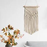 Décoration murale bohème en macramé de coton avec motif géométrique et pompons noués pour la décoration intérieure du salon - Product Image 3