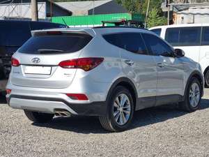4x4 AWD 4WD Plateado 2016 Santa Fe SUV Usado Diésel Automático Volante a la Izquierda 5 Asientos Vehículo Familiar Coche de Segunda Mano Coche Usado Coreano - Product Image 2