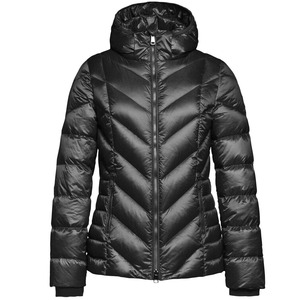 Veste matelassée pour femme fabriquée au Pakistan, vêtements décontractés pour femme, vestes matelassées légères pour femme - Product Image 1