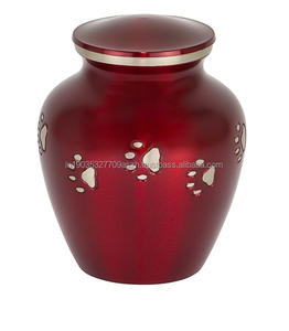 Urnes en laiton gravées rouge foncé avec empreintes de pattes en argent - Product Image 1