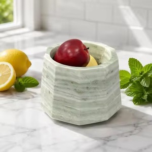 Bol de service moderne en marbre veiné noir et blanc, à base côtelée, plateau tournant à étages, idéal pour les apéritifs et les collations lors de fêtes - Product Image 2