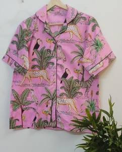 Ensemble de pyjamas imprimés pour toute la famille, 100% coton |   Vêtements de nuit à motifs floraux imprimés à la main |   Ensemble de vêtements de nuit pour femmes, hommes et enfants - Product Image 2