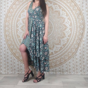 Robe formelle Manali en dentelle, taille naturelle, longueur genou, coupe trapèze, en coton, style bohème, avec fines bretelles, imprimé floral noir, vert, rose/bleu - Product Image 2