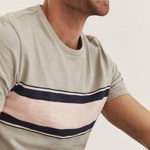 Camisetas al por mayor con diseño de rayas, cuello redondo, unisex, lisas, 100% algodón, manga corta para hombre, con la mejor calidad a bajo precio. - Product Image 4