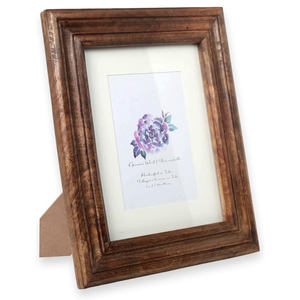Cadre photo artisanal en bois de manguier Brownwood, finition naturelle écologique, léger, rustique, pour présentation sur table - Product Image 1