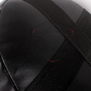 Sacs de frappe professionnels en cuir de haute qualité, hauteur réglable, service OEM personnalisé, équipement de boxe fabriqué au Pakistan - Product Image 4