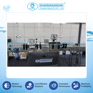 Machine d'étiquetage automatique à double face haute performance et à efficacité optimale, 120 étiquettes par minute, pour les industries de l'eau et des boissons - Product Image 2