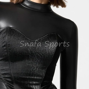 Vestido Mini Ajustado de Piel Sintética con Cuello Halter, Sexy y Moderno para el Verano 2026, Cómodo y de Alta Calidad al Mejor Precio - Product Image 6