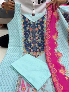 Salwar Kameez traditionnel pour femme avec broderie florale, coupe ample, pour usage décontracté, style indien, de Samp Corporation - Product Image 5