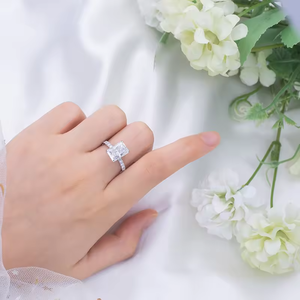 Anillo de compromiso con diamante de corte radiante, oro blanco, certificado IGI, estilo clásico, color D, diamantes cultivados en laboratorio - Product Image 6