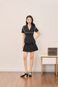 Vietnam BLACK SWAN Half Solid Élégant / Classique / Féminin - Ensemble haut et jupe marin pour femme - Style vintage classique KS64 - Product Image 6