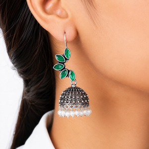 Pendientes Jhumka de Piedra Ónix Verde Oxidada |   Pendientes de Perlas Estilo Boho para Mujer - Product Image 2