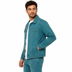 Veste en jean élégante pour homme, offrant une construction durable, une mobilité confortable et un style polyvalent pour les looks décontractés et urbains. - Product Image 4