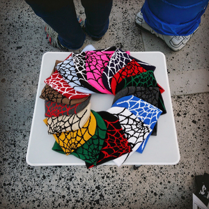 Oferta Caliente: Gorro de Punto Jacquard de Invierno Cómodo para Todos los Tamaños con Patrón de Letras Impresas Digitalmente y Teñido Liso, Ideal para Viajes, 100% Común - Product Image 2