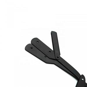 Navaja de Afeitar Profesional Clásica Plegable de Acero Inoxidable con Hoja Única y Mango de Plástico, Reutilizable - Product Image 4