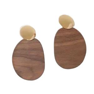 Meilleure qualité femme ronde Sublimation boucles d'oreilles à la main nouveau Design boucles d'oreilles en aluminium bordure chrétien inspiré mode - Product Image 6