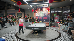 โต๊ะพูลไม้ระแนงหรูหราพร้อมกรอบไม้ออกแบบมาเพื่อการเล่นเกมที่มั่นคงและสนุกสนาน - Product Image 4