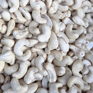 Manufacturing Raw Cashew <b>Nuts</b> Cashew <b>Nuts</b> W180 W320 Santigo Cashew Wholesale Exported To Asia, Eu, Middle East - Product Image 1
