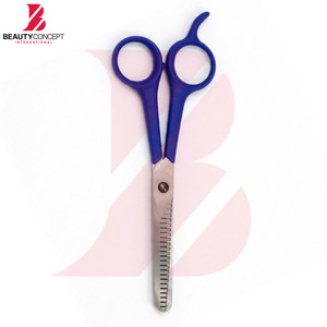 กรรไกรซอยผมด้ามพลาสติกสีน้ำเงินพรีเมียม ใบมีดสแตนเลสความแม่นยำสูง บริการ OEM สำหรับร้านทำผมและร้านตัดผม - Product Image 3