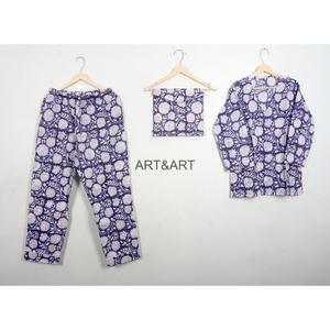 Conjunto de Pijama Elegante y Cómodo de Algodón 100% Puro para Mujer, Cuello en V, Ecológico, Transpirable, para Dormir, Relajarse en las Vacaciones, de Longitud Completa - Product Image 1