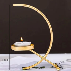 Porte-bougie en fer de luxe pour la décoration de table d'hôtel ou de restaurant, qualité supérieure, design métallique élégant, pièce d'appoint. - Product Image 1