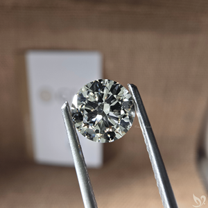 เพชรธรรมชาติทรงกลม 0.80 กะรัต รับรองโดย GIA สี J ความสะอาด VS1 การเจียระไนระดับ Excellent สำหรับขายส่งเครื่องประดับสั่งทำ - Product Image 1