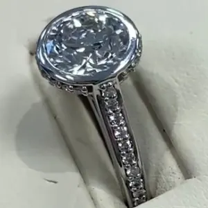 Anillo de Compromiso Vintage con Diamante Cultivado en Laboratorio de 2.65CTW, Corte Bezel, Certificado IGI, Chapado en Oro Amarillo de 14k, para Aniversario o Boda - Product Image 2