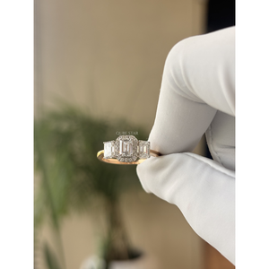Anillo Solitario Premium de 1.35 Ct con Corte Esmeralda, Cultivado en Laboratorio, Diseño Bypass en Oro, Engaste de Garras, Joyería de Compromiso y Boda, Regalo para Mujer - Product Image 2