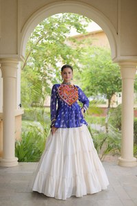 Blusa Étnica India Tradicional con Diseño de Corazón Bordado, Azul, de Algodón, Corte Holgado, Midi, para Mujer, Ropa de Boda - Product Image 1