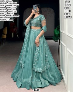 Ensemble Lehenga Turquoise Or avec Broderie de Perles et Fils, Longueur Ras du Sol, Tenue Traditionnelle de Mariage pour Femme - Product Image 3