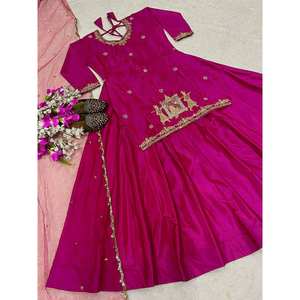 Conjunto Lehenga superior de diseñador para mujer con bordado de múltiples agujas Vestido trabajado con secuencia de trabajo - Product Image 1