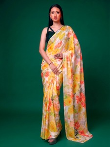 Sari en soie satinée ethnique traditionnel indien à imprimé floral pour les occasions décontractées et les événements festifs pour femmes, tenue élégante et tendance - Product Image 5