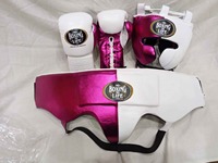 Guantes de MMA de Calidad Premium, Set de Boxeo para Sparring, Agarres de Cuero Genuino, Ligeros, Rosa y Blanco, Protector de Cabeza e Ingle