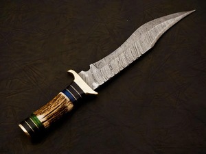 Cuchillo de Caza Personalizado Hecho a Mano de Acero de Damasco, Hoja Recta con Punta Caída, Mango de Cuerno de Ciervo, Cuchillo para Acampar al Aire Libre - Product Image 4