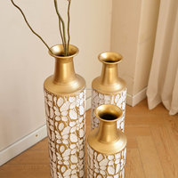 Vase décoratif extérieur moderne unique en acier inoxydable, grande taille, résistant aux intempéries, finition noire, pour branches, herbe de la pampa et fleurs séchées