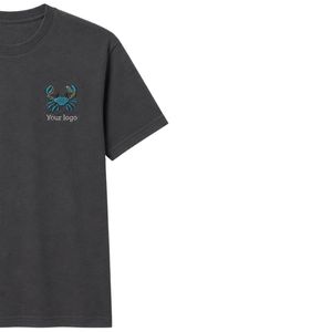 เสื้อยืดโอเวอร์ไซส์สีเทาเข้มสำหรับผู้ชาย แขนสั้น ผ้าฝ้าย คอกลม ปักโลโก้เล็กน้อย สไตล์ลำลอง สตรีทแวร์ ทรงหลวม แฟชั่นทันสมัย - Product Image 3