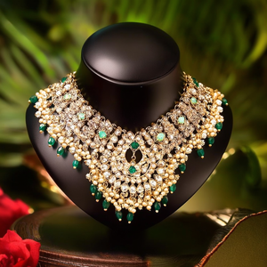Collier ras-de-cou en alliage plaqué or 18 carats avec pierres de cristal, perles et diamants pour soirée - 10575555DGR - Product Image 2