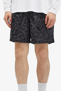 Shorts pour hommes gris foncé à motifs graphiques, design décontracté à taille élastique avec cordon de serrage réglable, tissu léger et confortable - Product Image 4