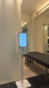 เครื่องวิเคราะห์ร่างกายอัจฉริยะ Bodydot BDF1000 พร้อมระบบ AI สำหรับการออกกำลังกาย ตรวจสอบสุขภาพ โครงอะลูมิเนียมอัลลอยด์ ไม่สามารถพับได้ วิเคราะห์ท่าทางร่างกายแบบเต็มรูปแบบ - Product Image 2