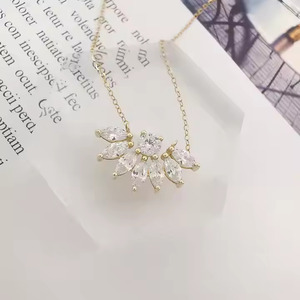 Collier pendentif en diamant de laboratoire taille marquise, motif éventail, en or massif 14K 18K, pendentif grappe délicat pour mariée, bijou floral, cadeau - Product Image 5