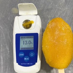 มะม่วงแท่งแช่แข็ง ทำจากมะม่วงสุก ใช้สำหรับสมูทตี้ น้ำผลไม้ ของหวาน และเป็นวัตถุดิบนำเข้าจากเวียดนาม - Product Image 1